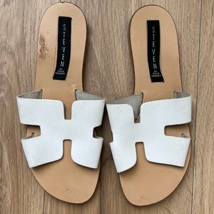 H sandal